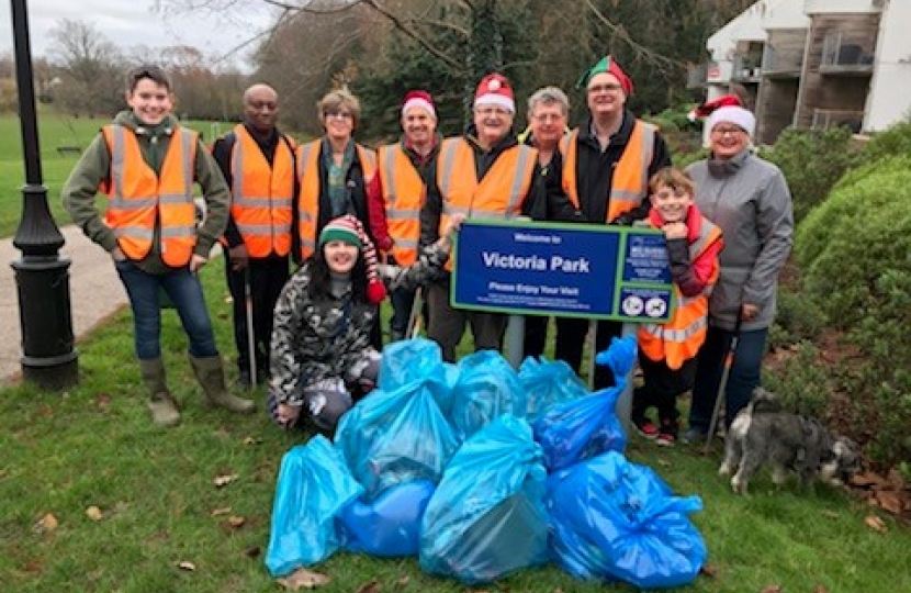 Litter picking in Victoria Park, Haywards Heath.