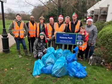 Litter picking in Victoria Park, Haywards Heath.