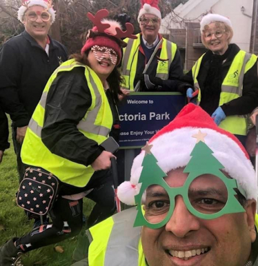 Christmas litter pick with Sandy Ellis and her Team